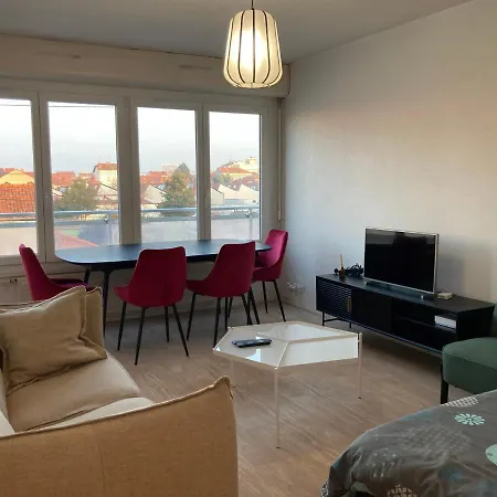 Apartment Le Carnot, Lit King Size, Proche Hyper Centre Riorges